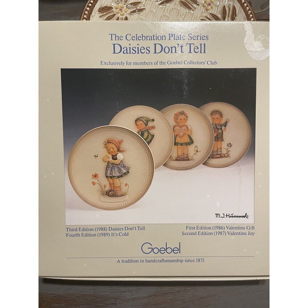 Hummel Goebel “Daisies Don’t Tell” Collectors Plate 6 1/4” 1988 3rd Edition box